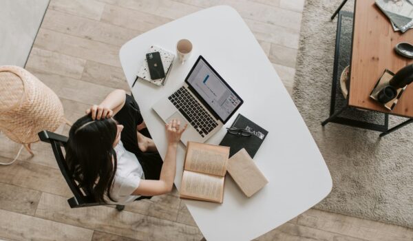 Having a Term Paper Written in College – An Essay Between Duty and Freedom